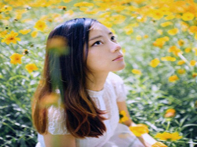 妈妈说今天不用戴帽子了：春日关怀：妈妈提醒“今天不戴帽”暖人心-2